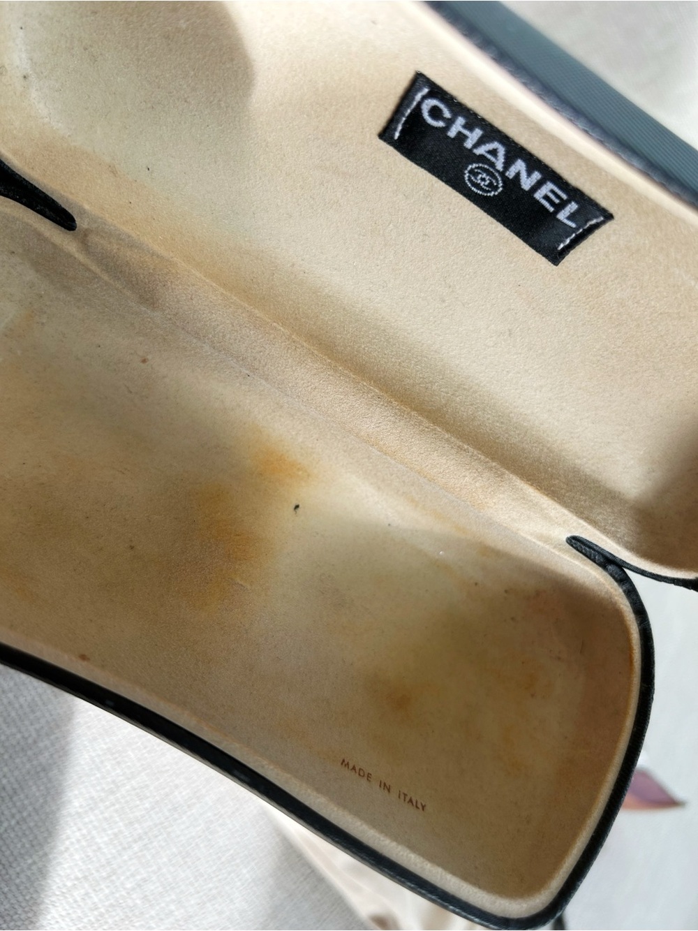 Authentic 90’s Vintage Chanel Pink Rimless Shield Sunglasses - Picture 16 of 16